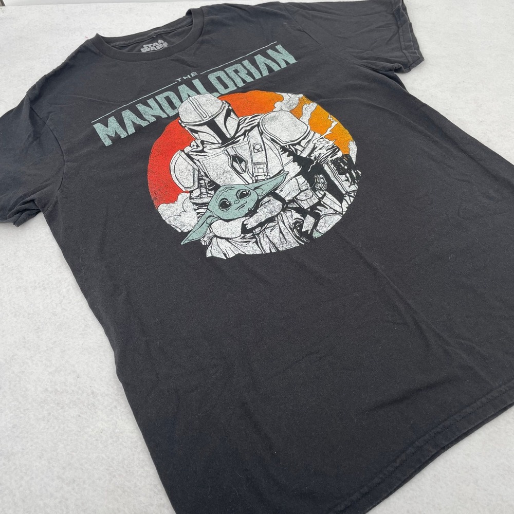 Star Wars The Mandalorian Grogu Baby Yoda Graphic T-Shirt Black Fifth Sun Medium